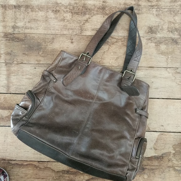 Brown vegan leather tote w pockets - Picture 3 of 6